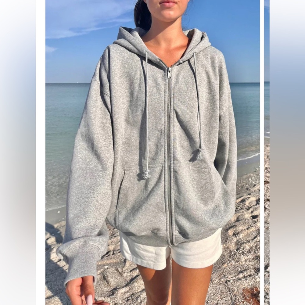 Brandy Melville similar to CHRISTY HOODIE Light Gray Zip-Up Hoodie